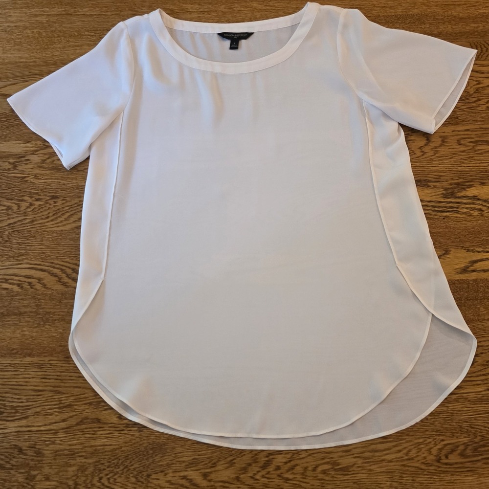 Banana Republic Size S Blouse White Womens Sheer Short Sleeve Snow Day Work Date